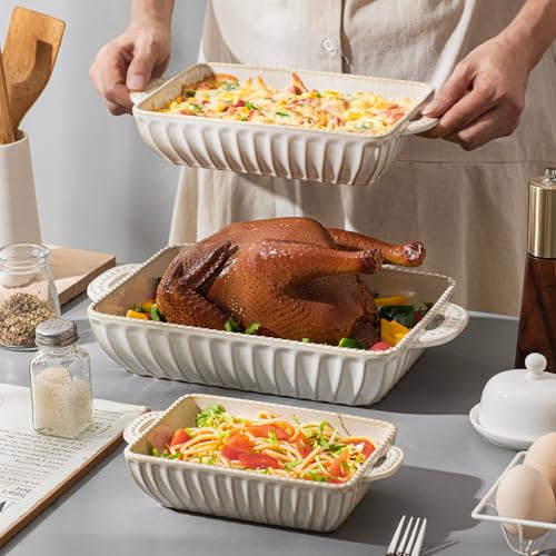 Nesting Feenmai baking dishes stacked for storage