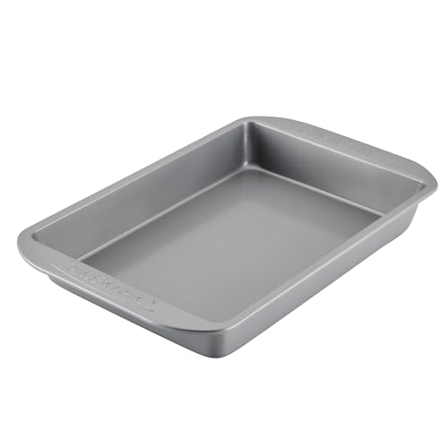 Farberware 9x13 nonstick cake pan top view