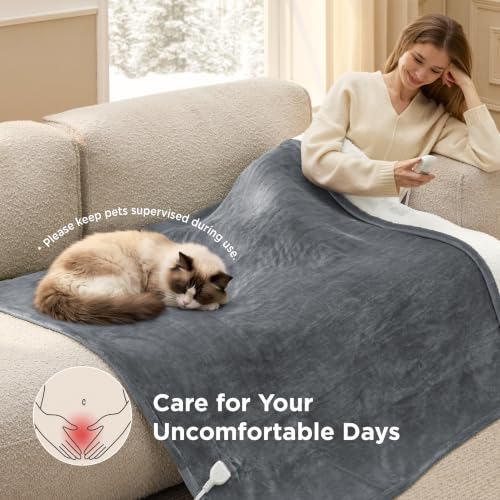 Soft texture of the Bedsure grey throw