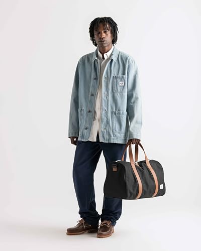 Herschel Novel Duffle recycled fabric texture