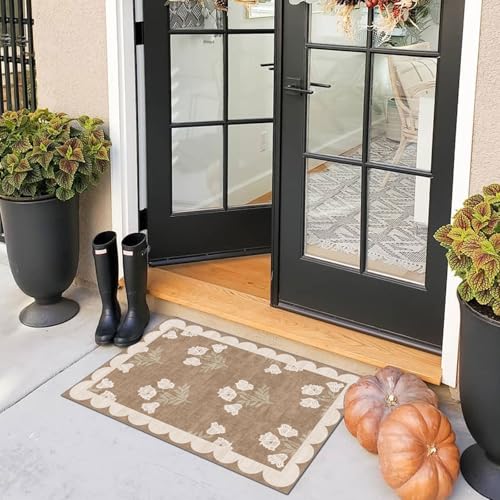Low profile view of Othilic mat under a door