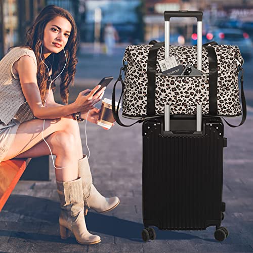 Free included toiletry bag for Capolo duffle