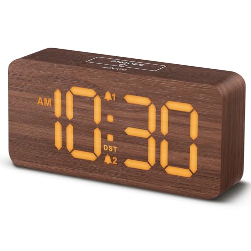 uscce Wooden Digital Alarm Clock M01-1 front view
