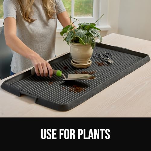 Flexible boot tray for indoor and outdoor use