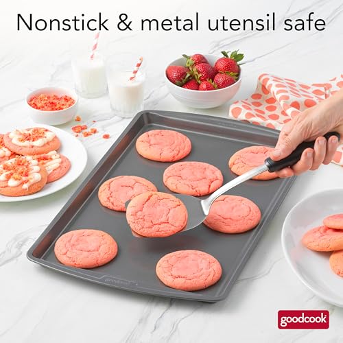 Top down view of baking sheet