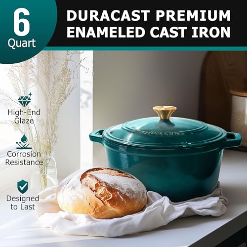 Top view of JANSKA DuraCast Dutch oven lid