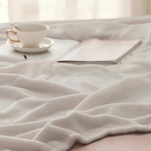Bedsure blanket stitching detail