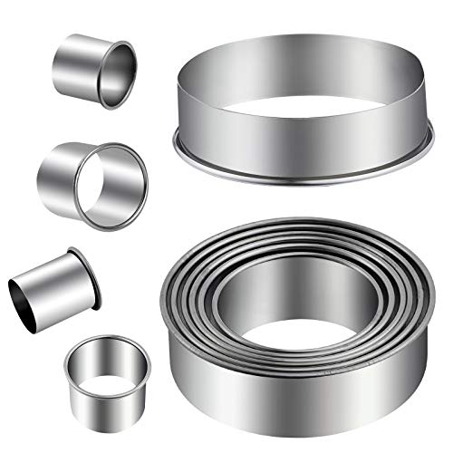 Winerming stainless steel circle pastry cutters laid out