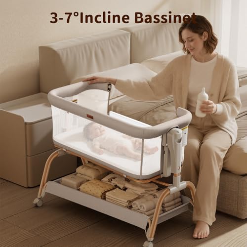 Bottom storage on NeoBorn bassinet