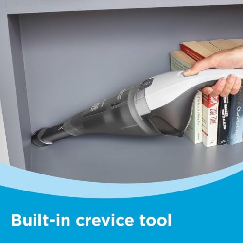 Built-in crevice tool extended for cleaning