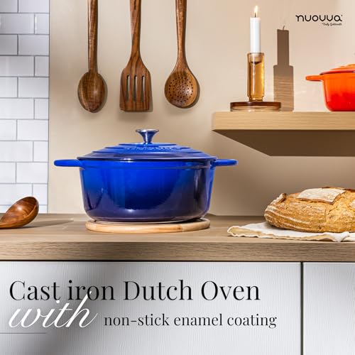 Nuovva 6.4 Quart Dutch Oven with lid removed