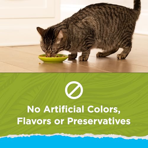 Natural ingredients label on Purina cat food