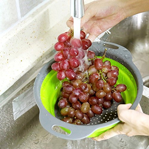 Silicone fruit rinsing strainer