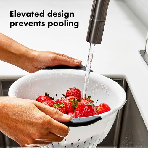 Top down view of 3 Qt OXO plastic strainer