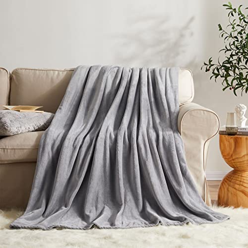 Close up of KMUSET microfiber blanket texture