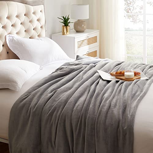 Side view of the KMUSET grey blanket stitching