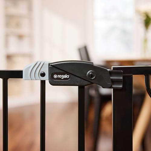 Close up of Regalo safety gate locking latch