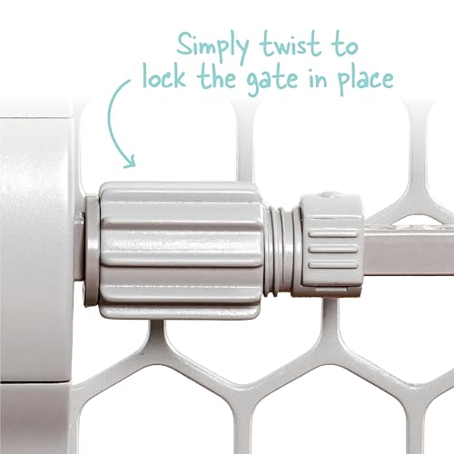 Close up of the Regalo gate locking mechanism