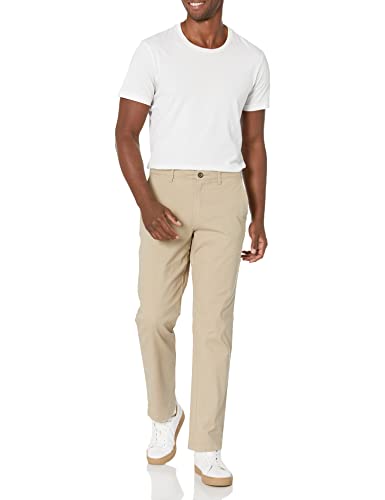 Essentials Men's Chino waist and belt loops