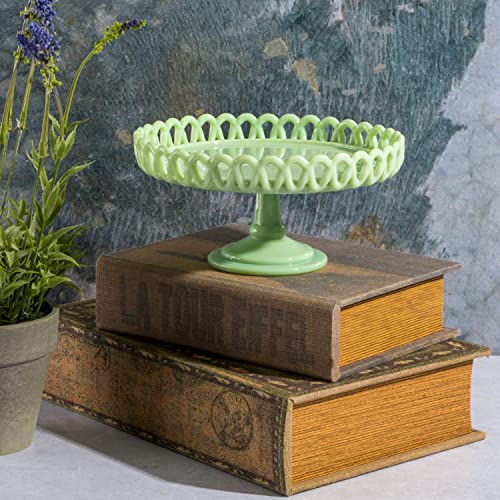 Close up of cake stand loops and finish