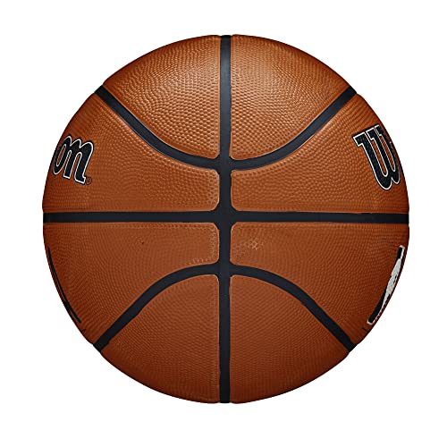 Tackskin cover texture of Wilson DRV Pro ball