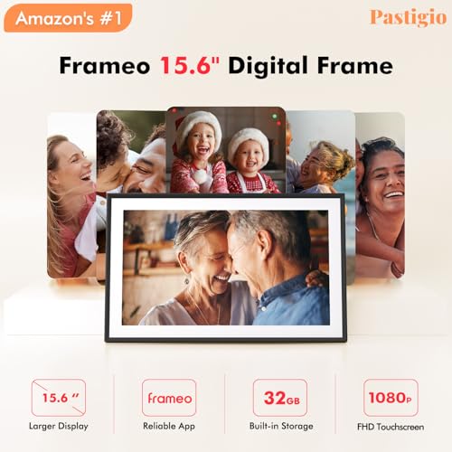 Pastigio M15R5 frame displaying family photos