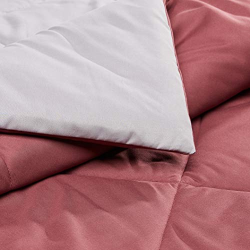 Lightweight microfiber comforter for all seasons