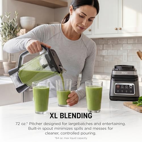 Two 24-oz. to-go cups with lids