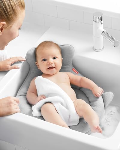 Skip Hop baby bath hanging by storage strap