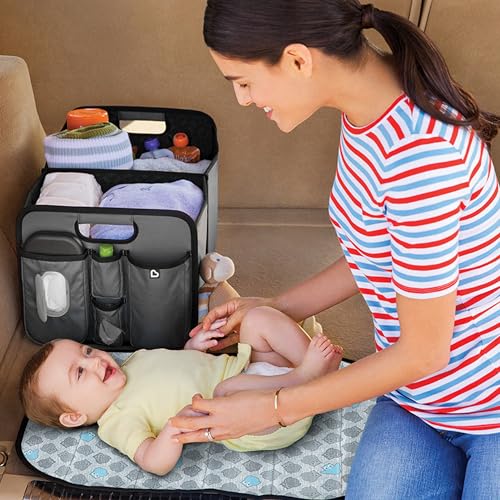 Munchkin trunk organizer showing traction pads on the bottom