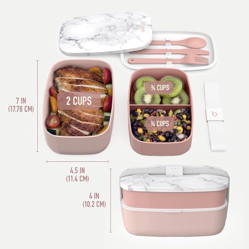 Bentgo container being placed in a microwave