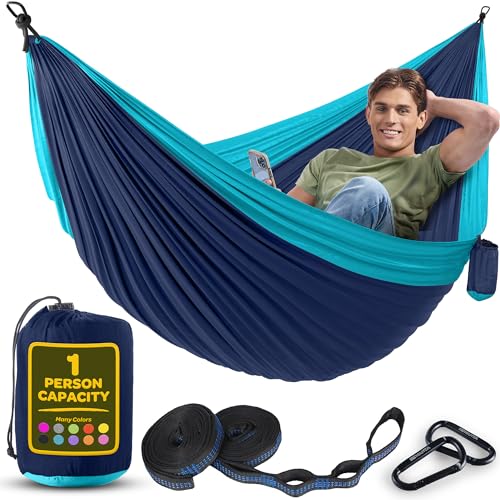 Full hammock set including straps and carabiners