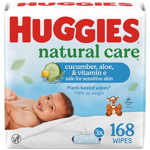 Huggies Natural Care Cucumber Aloe wipes front view