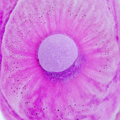 Zimpli Kids bath bomb white and pink color detail