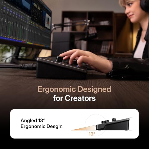 MAONO P2 interface in an studio environment