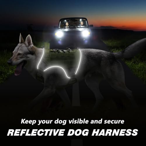 Reflective strip detail on WINGOIN dog vest