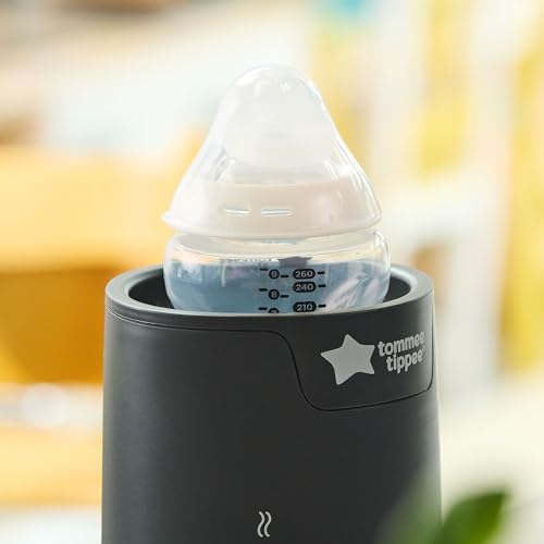 Easiwarm bottle warmer heating a baby bottle