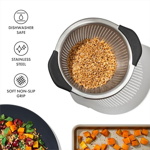 Ergonomic handle detail of OXO strainer