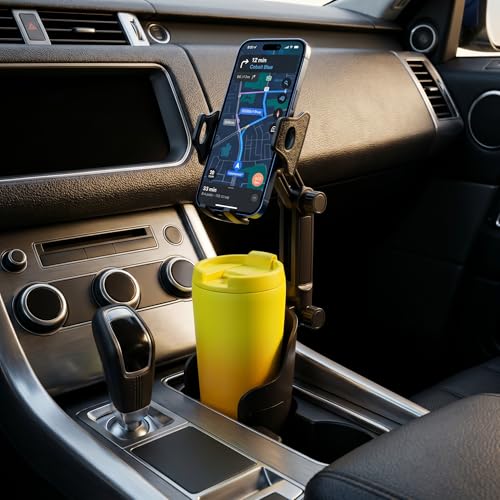 Smartphone held by Sosirolo car mount