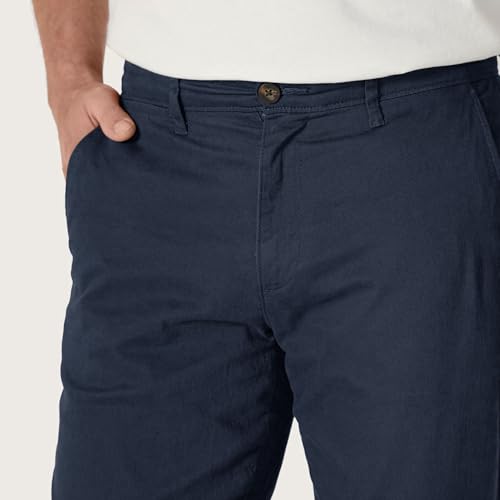 Details of chino pant side pocket and waistband
