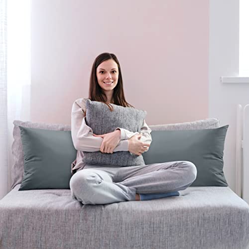 Packaging view of the Utopia Bedding long bed pillow