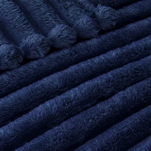 Durable double-faced plush blanket