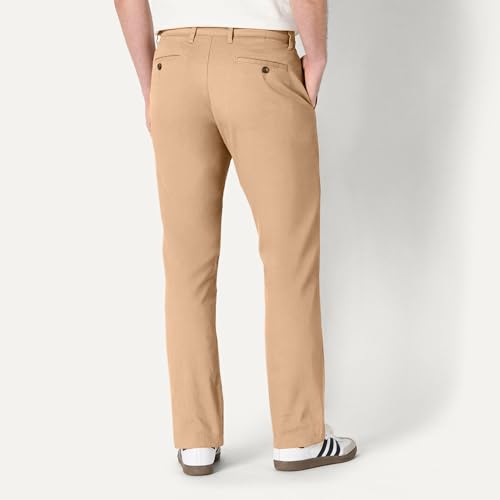 Close up of Essentials chino waist and zipper closure