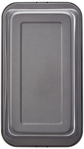 Heavy-weight steel loaf pan interior view