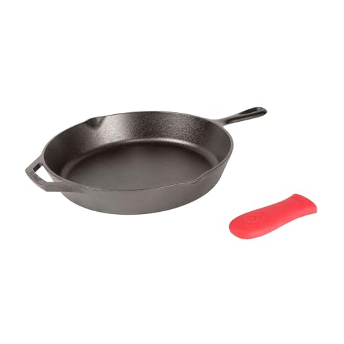 Side profile of Lodge cast iron pan
