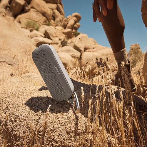 Bose SoundLink Flex 2nd Gen outdoor lifestyle