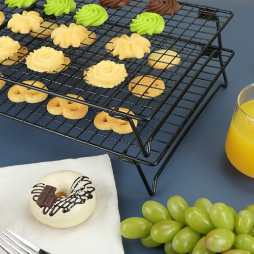 Black wire rack for roasting and cooling