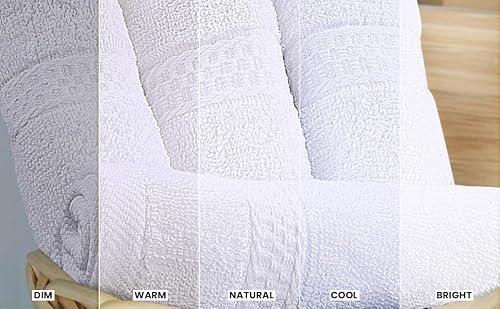 Soft texture detail of Majestic Plush towels