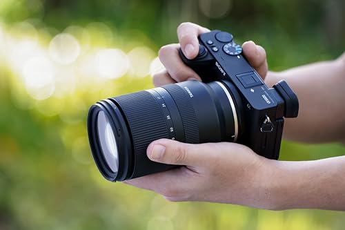 Tamron 17-70mm glass element close up