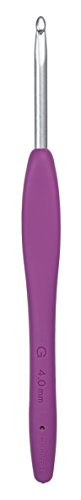 Clover Amour crochet hook tip detail